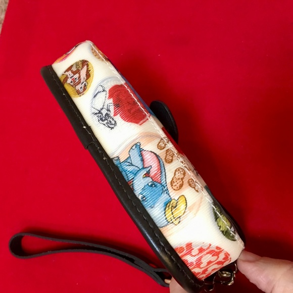 SOLD! DOONEY & BOURKE Disneyworld Buttons Wristlet - Picture 8 of 8